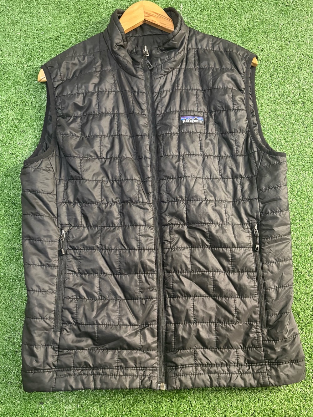 Patagonia Mens Nano Puff Vest Black Medium